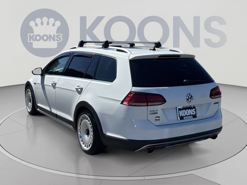 Used 2019 Volkswagen Golf Alltrack SE AWD/4WD image 4