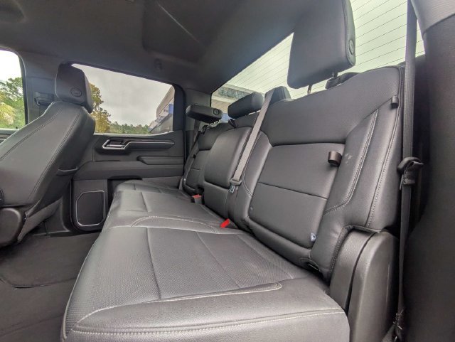 Used 2025 GMC Sierra 1500 SLT AWD/4WD image 13