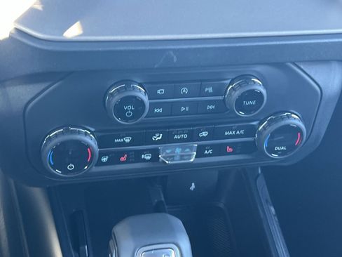 New 2025 Ford Bronco Outer Banks image 21