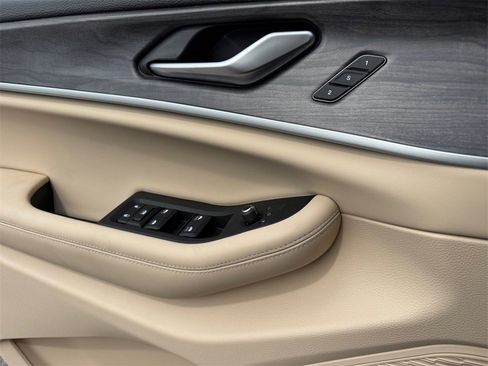 New 2025 Jeep Grand Cherokee L Limited w/ Black Appearance Package image 20