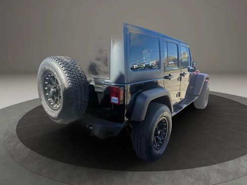 Used 2015 Jeep Wrangler Unlimited Rubicon w/ Connectivity Group image 6