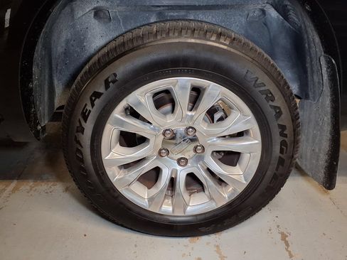 Used 2013 RAM 1500 Laramie Longhorn AWD/4WD image 19