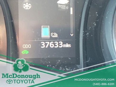 Certified 2022 Toyota Camry SE image 3