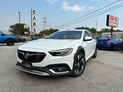 Used 2018 Buick Regal Essence w/ Driver Confidence Package #1