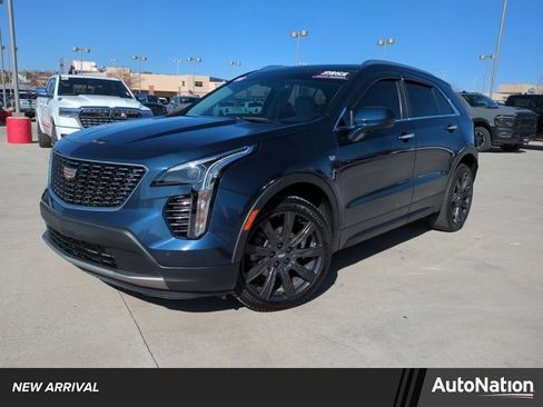 Used 2020 Cadillac XT4 Premium Luxury w/ Cold Weather Package FWD image 1