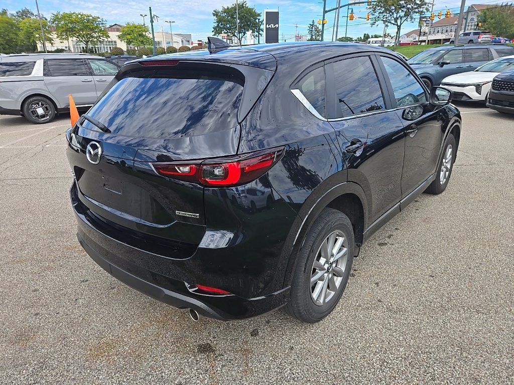 Used 2024 MAZDA CX-5 AWD 2.5 S w/ Preferred Package image 3