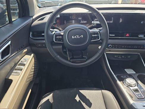 New 2026 Kia Carnival EX FWD image 14