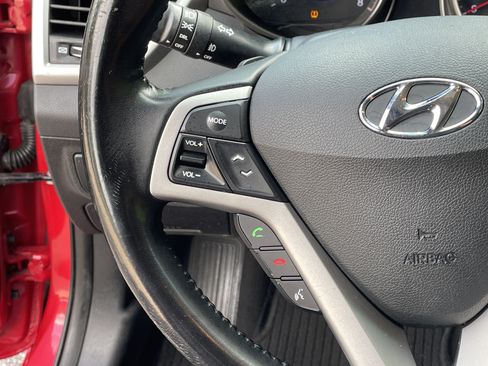 Used 2014 Hyundai Veloster RE:FLEX Edition FWD image 17
