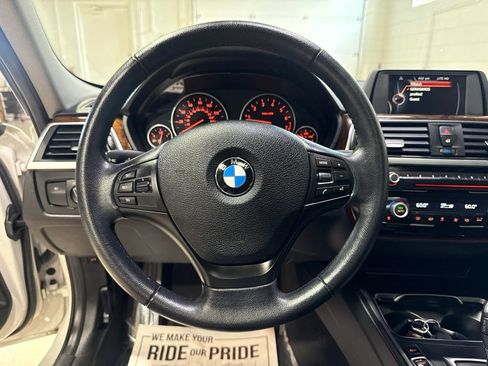 Used 2016 BMW 320i xDrive Sedan AWD/4WD image 11
