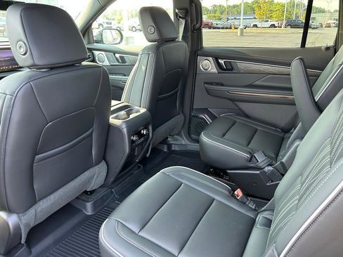 New 2026 Buick Enclave Avenir w/ Super Cruise Package image 8