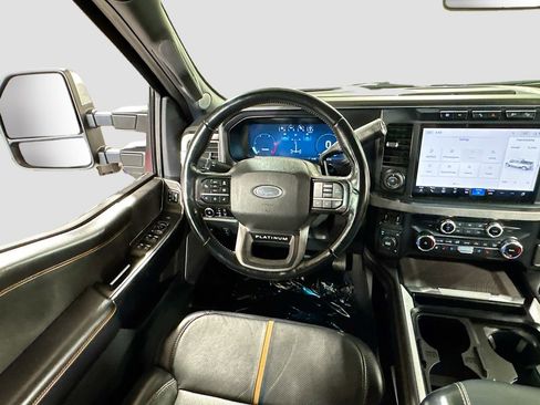 Used 2024 Ford F450 Platinum w/ FX4 Off-Road Package image 15
