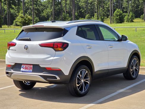 Used 2023 Buick Encore GX Select FWD image 4