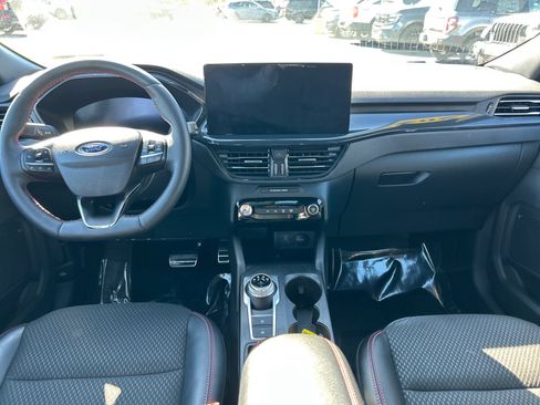 Certified 2023 Ford Escape ST-Line Select w/ Tech Pack #2 image 3