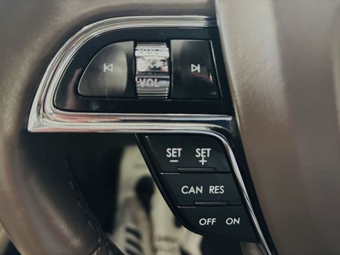 Used 2023 Lincoln Nautilus Reserve FWD image 50