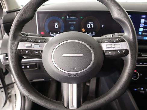 Used 2025 Hyundai Tucson SEL FWD image 3