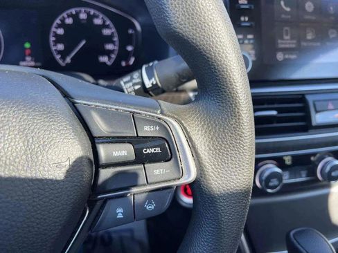 Used 2019 Honda Accord EX image 12