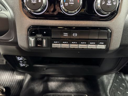 New 2025 RAM 4500 Tradesman image 31
