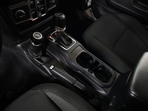 Used 2020 Jeep Gladiator Sport w/ Quick Order Package 24S image 30