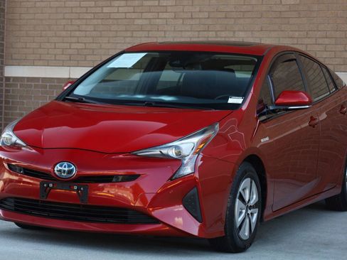 Used 2018 Toyota Prius Four w/ Advanced Technology Package FWD image 7