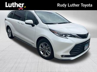 Used 2021 Toyota Sienna Platinum video 1