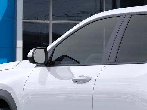New 2026 Chevrolet Equinox LT w/ Convenience Package II AWD/4WD image 12