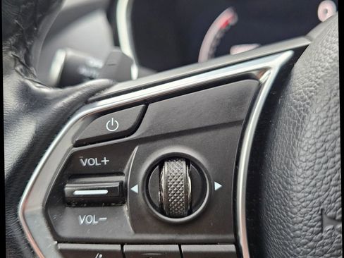 Used 2022 Acura MDX SH-AWD w/ Technology Package image 18