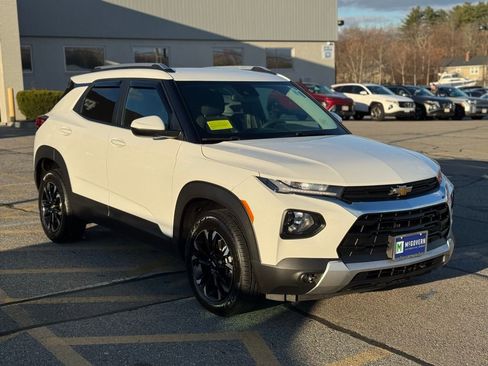 Used 2023 Chevrolet TrailBlazer LT w/ Convenience Package image 8