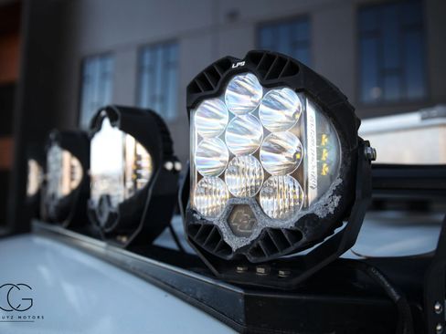 Used 2021 Land Rover Defender 110 SE image 15