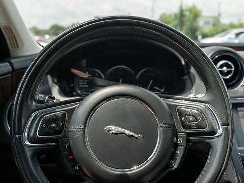 Used 2013 Jaguar XJ AWD image 22