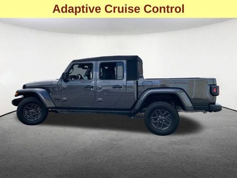 Used 2024 Jeep Gladiator Sport image 6