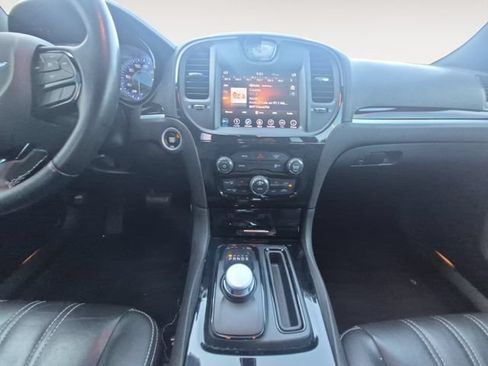 Used 2018 Chrysler 300 S w/ S Model Appearance Package RWD image 11