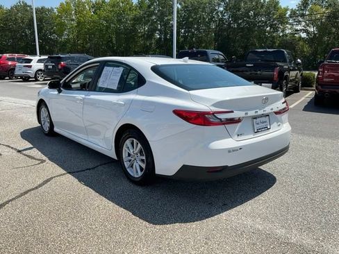Used 2025 Toyota Camry LE FWD image 20