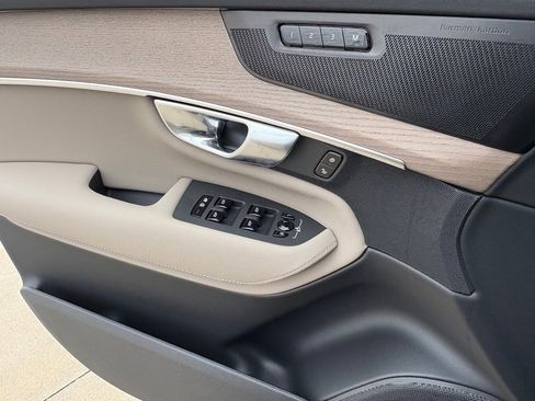 New 2026 Volvo XC90 B6 Ultra w/ Protection Package Premier image 18