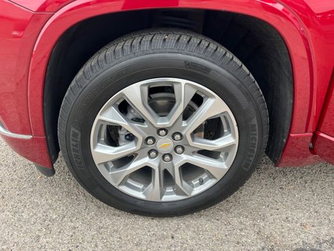 Used 2021 Chevrolet Traverse Premier w/ LPO, Cargo Package image 25