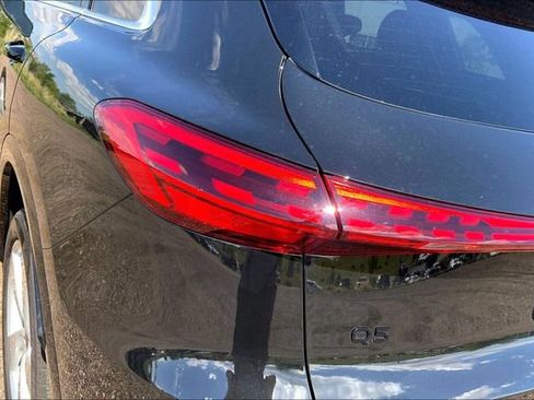 Used 2025 Audi Q5 Premium Plus w/ Premium Plus AWD/4WD image 29