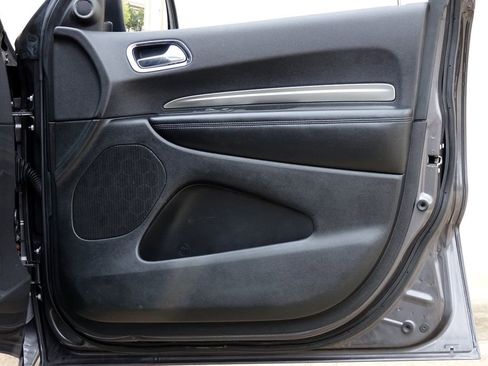 Used 2016 Dodge Durango SXT image 37