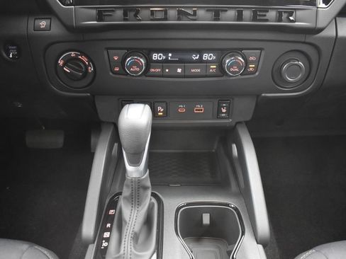New 2026 Nissan Frontier SV w/ SV Convenience Package image 11