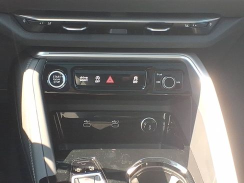 Used 2025 Audi Q5 Premium w/ Premium Plus AWD/4WD image 17