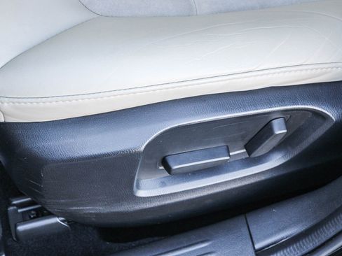 Used 2019 MAZDA CX-5 Touring image 22