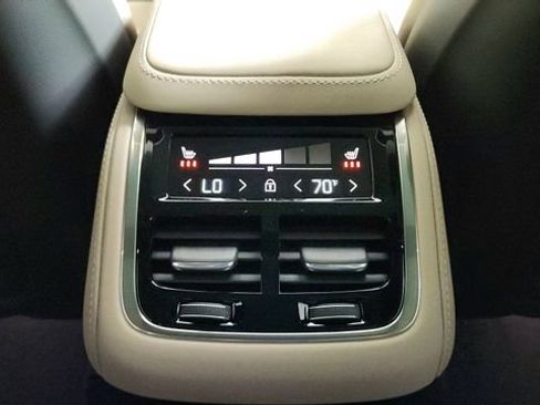 New 2026 Volvo XC90 T8 Plus w/ Protection Package Premier AWD/4WD image 31