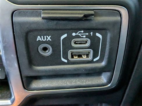 Used 2022 Jeep Gladiator Overland w/ Popular Equipment Package image 20