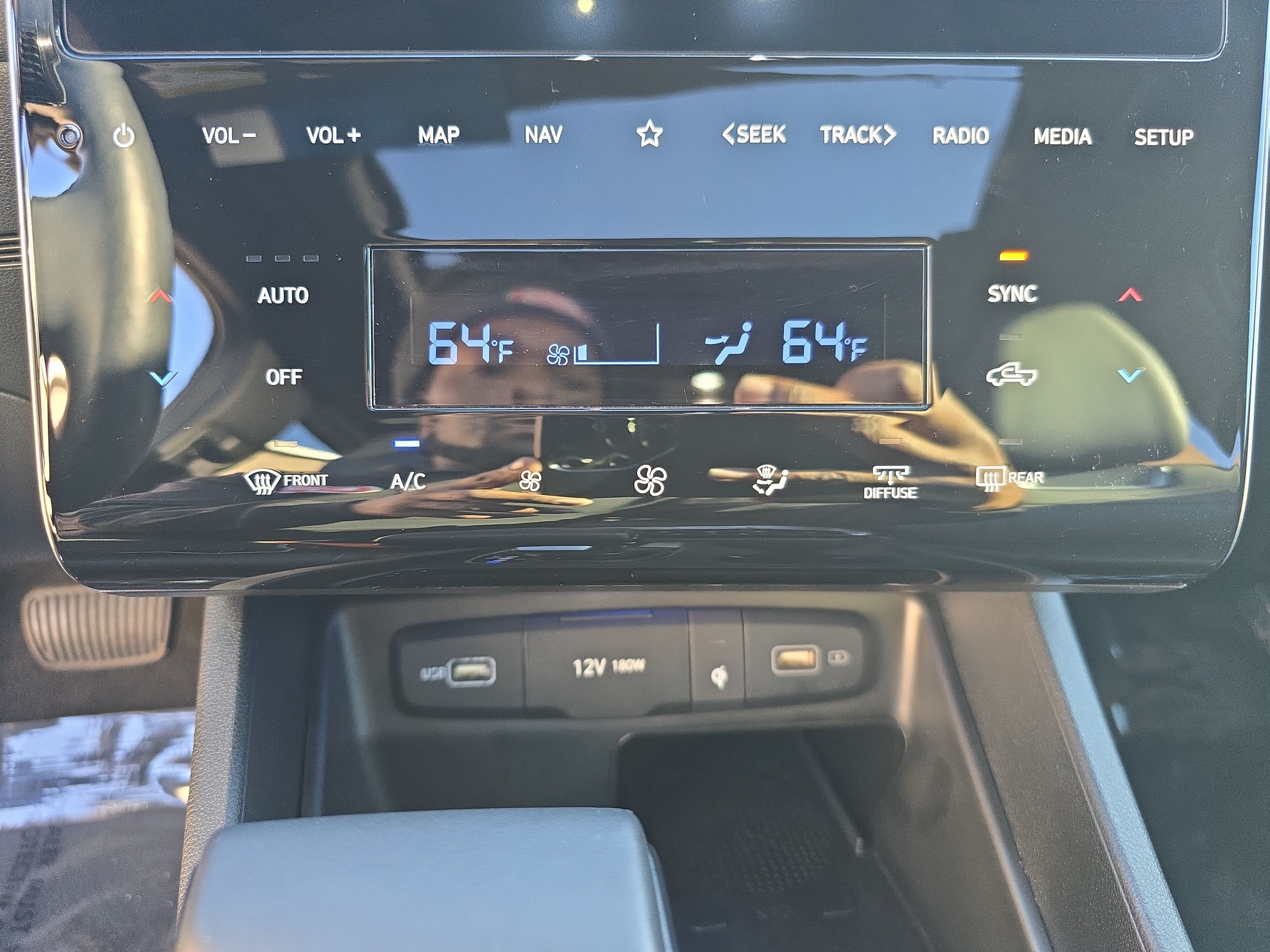 Used 2024 Hyundai Santa Cruz Limited AWD/4WD image 18