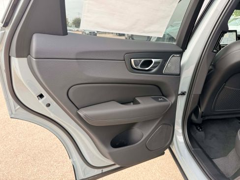 New 2026 Volvo XC60 B5 Ultra w/ Climate Package image 15