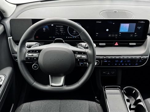 New 2025 Hyundai Ioniq 5 SE image 17