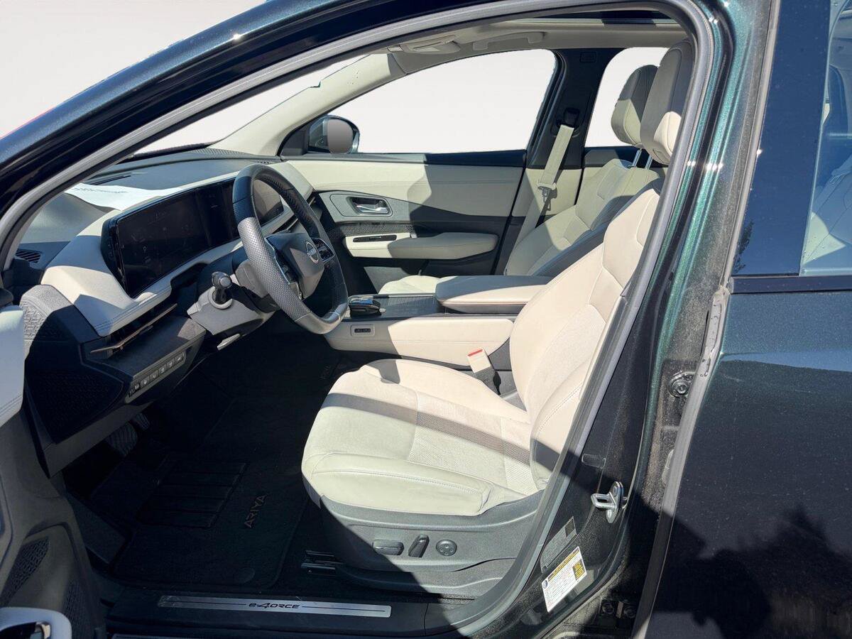 Used 2024 Nissan Ariya AWD image 9