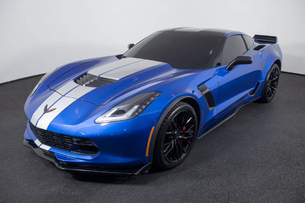 Used 2016 Chevrolet Corvette Z06 w/ 3LZ Preferred Equipment Group RWD image 4