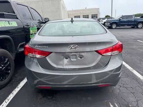 Used 2012 Hyundai Elantra GLS FWD image 5