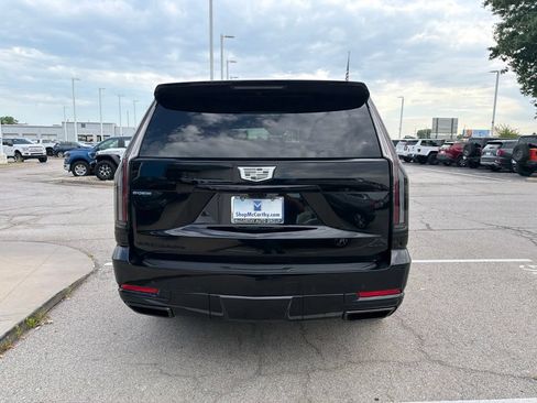 Used 2025 Cadillac Escalade Sport Platinum w/ LPO, ONYX Package AWD/4WD image 15