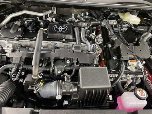 Used 2025 Toyota Corolla LE image 30