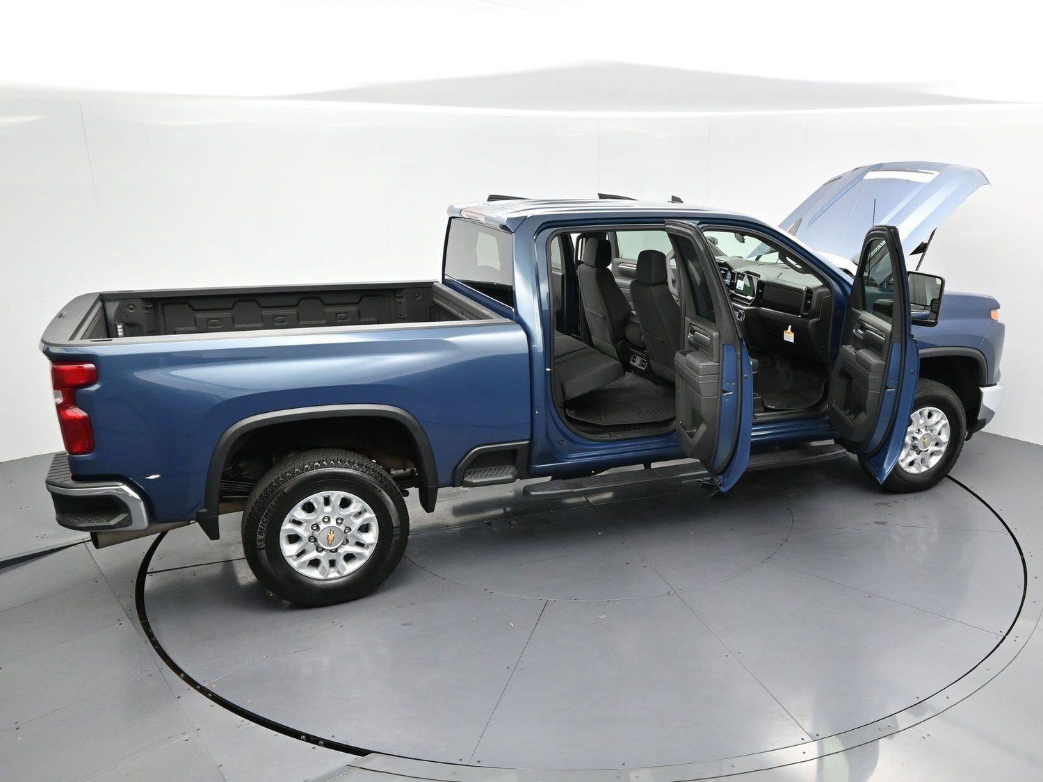 Used 2026 Chevrolet Silverado 2500 LT AWD/4WD image 40